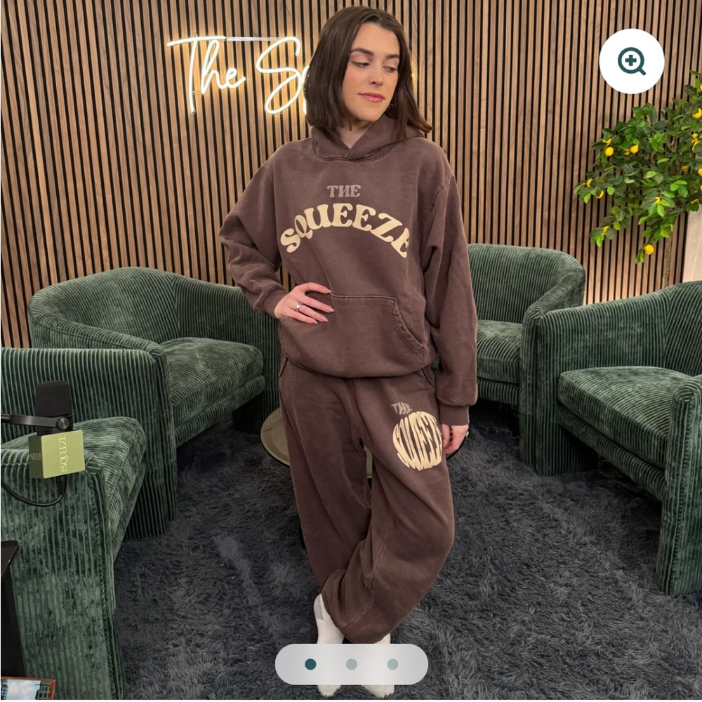 The Squeeze Sweat Set in Clove